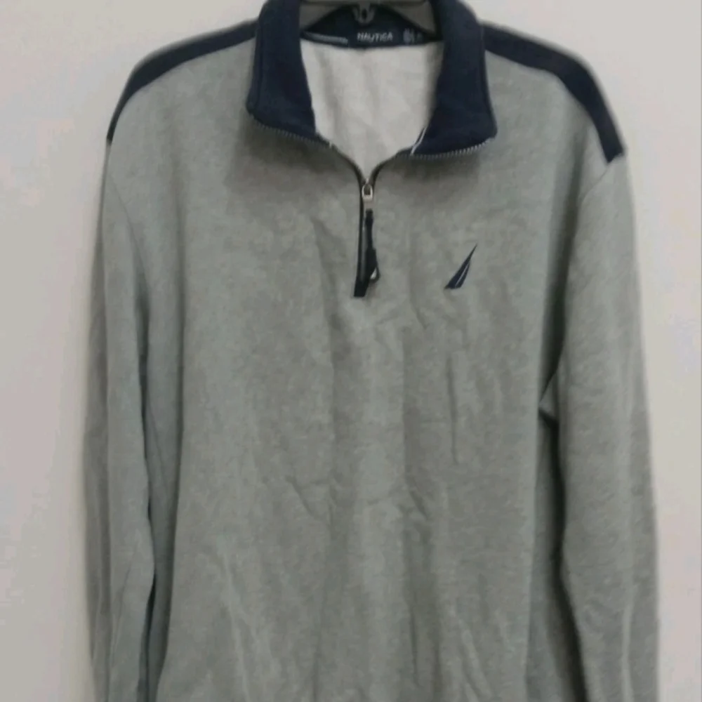 Nautica Men’s Light Gray Quarter-Zip Sweater with Navy Trim